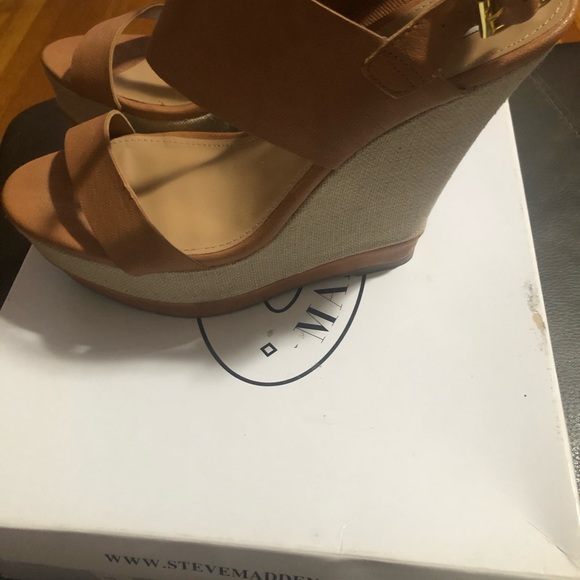 Steve Madden Platform Warmth Sandals in Cognac - Picture 4 of 7